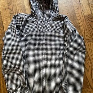 Land’s End Girls Packable Rain jacket size 10/12. Blue, white gingham, kids